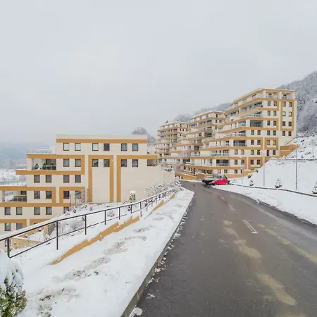 Seasons Mountain Deluxe Apartment